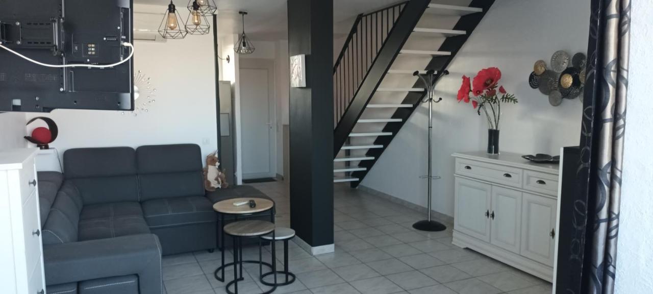 Le Queirele Apartman Le Lavandou Kültér fotó