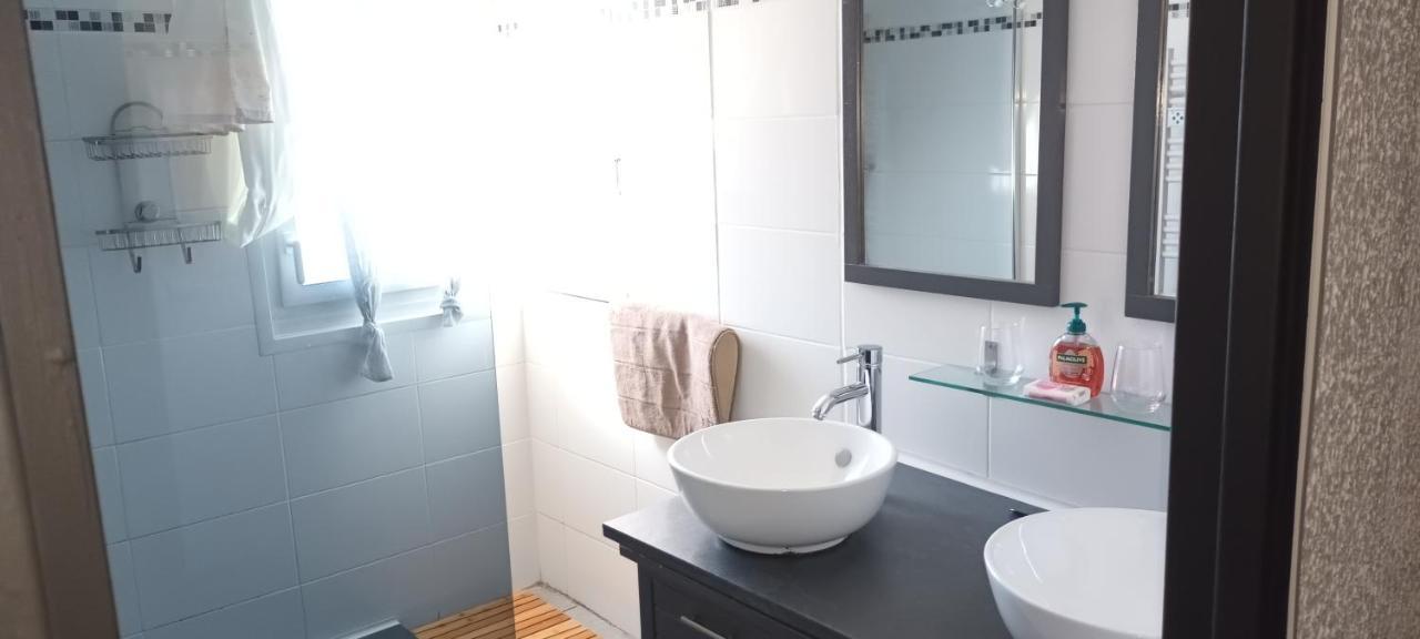 Le Queirele Apartman Le Lavandou Kültér fotó